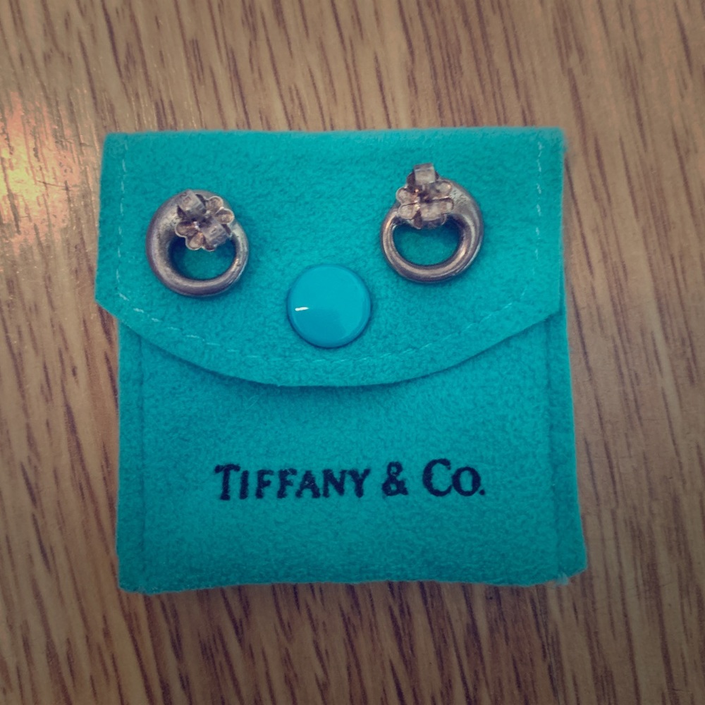 Tiffany circle earrings